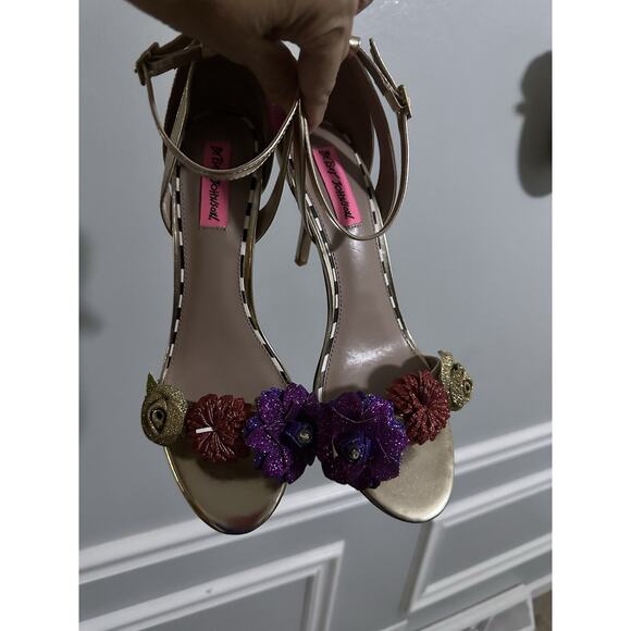 Betsey Johnson Gold Bromme Flower Heels Women’s 9.5 4” - Picture 8 of 10